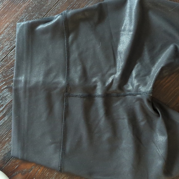 lululemon Align™ High-Rise Pant Shine Black Leggings with Logo Sz 6 - Picture 3 of 5